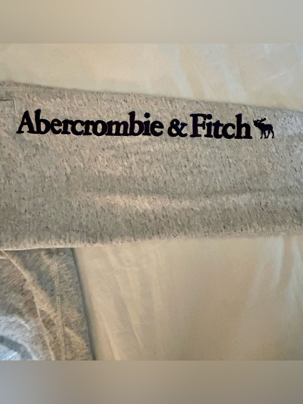 Abercrombie & Fitch Light Heather Gray Jogger Pants with Navy Logo, Women Medium - Picture 9 of 10